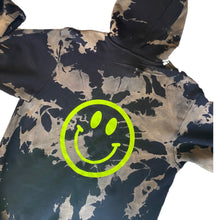 Load image into Gallery viewer, Smiley Face