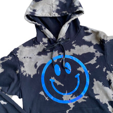 Load image into Gallery viewer, Smiley Face